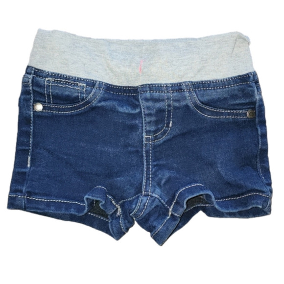 Squeeze Demin Shorts - Picture 2 of 4